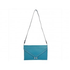 Clutch tipo sobre Hermes Pilot en azul con herrajes plateados
