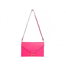 Clutch tipo sobre Hermes Pilot en rosa intenso con herrajes dorados