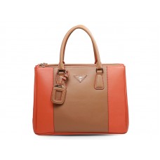 Bolso Prada Saffiano Lux marrón con naranja