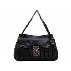 Bolso de hombro Miu Miu Matelasse negro