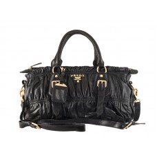 Bolso Prada Nappa Gauffre negro