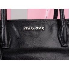 Bolso tote de piel esmaltada Miu Miu negro