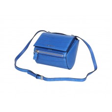 Bolso mini Pandora Box de Givenchy en piel de cocodrilo azul