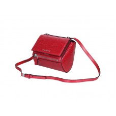 Bolso mini Pandora Box de Givenchy en piel de cocodrilo roja