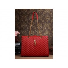 Bolso de compras clásico con monograma de Yves Saint Laurent en piel matelasse texturizada Grain de Poudre color rojo lápiz labial