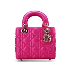 Bolso Dior Nano de piel con herrajes dorados y rosa intenso