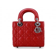 Bolso Dior Nano de piel con herrajes plateados y rojos