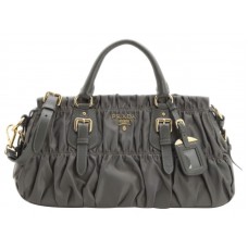 Bolso Prada Tessuto Gaufre de nailon con asa superior, gris