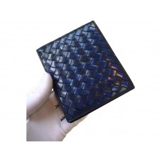 Cartera plegable Bottega Veneta en Pacific Intrecciato negro pulido