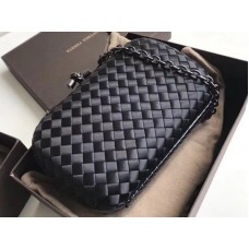 Bottega Veneta Clutch Con Nudo En Boucher Intreccio Negro