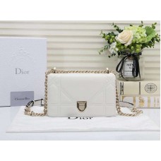 Bolso Dior Diorama pequeño de piel de cordero blanco d05264