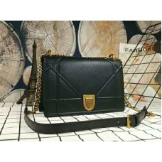 Bolso Dior Diorama de piel de becerro con herrajes dorados envejecidos, negro, d1771