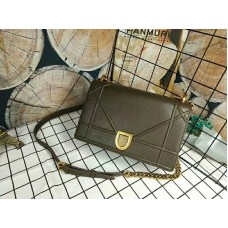 Bolso Dior Diorama de piel de becerro envejecida con herrajes dorados, gris, d17713