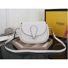 Bolso de hombro Fendi Saddlebag de piel blanco