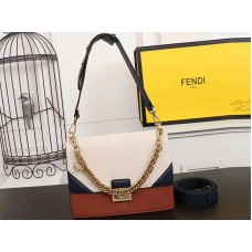 Bolso Fendi Kan I de piel de becerro color crema