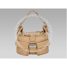 Bolso hobo con solapa Clarabelle de Givenchy en beige