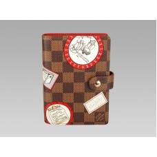 Portada de la agenda con parche Louis Vuitton Damier PM