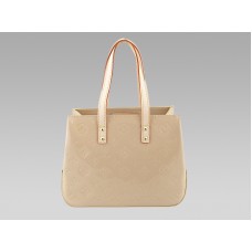 Louis Vuitton Monograma Vernis Reade PM Beige