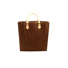 Bolso plano con monograma de Louis Vuitton