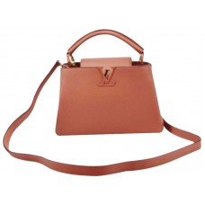 Bolso Louis Vuitton Capucines BB rosa