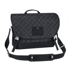 Bolso bandolera Louis Vuitton Monogram Eclipse de lona Mm Voyager