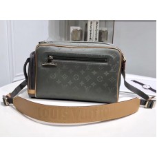 Bolso para cámara Louis Vuitton Monogram Titanium Canvas m43884