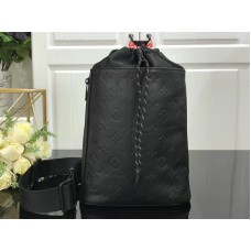 Bolso bandolera Louis Vuitton Monogram Shadow Chalk negro m90472