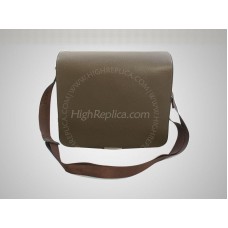 Louis Vuitton Taiga Cuero Viktor Grizzli